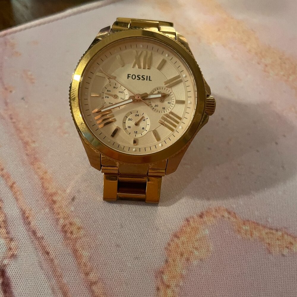 Fossil Womens watch, new battery